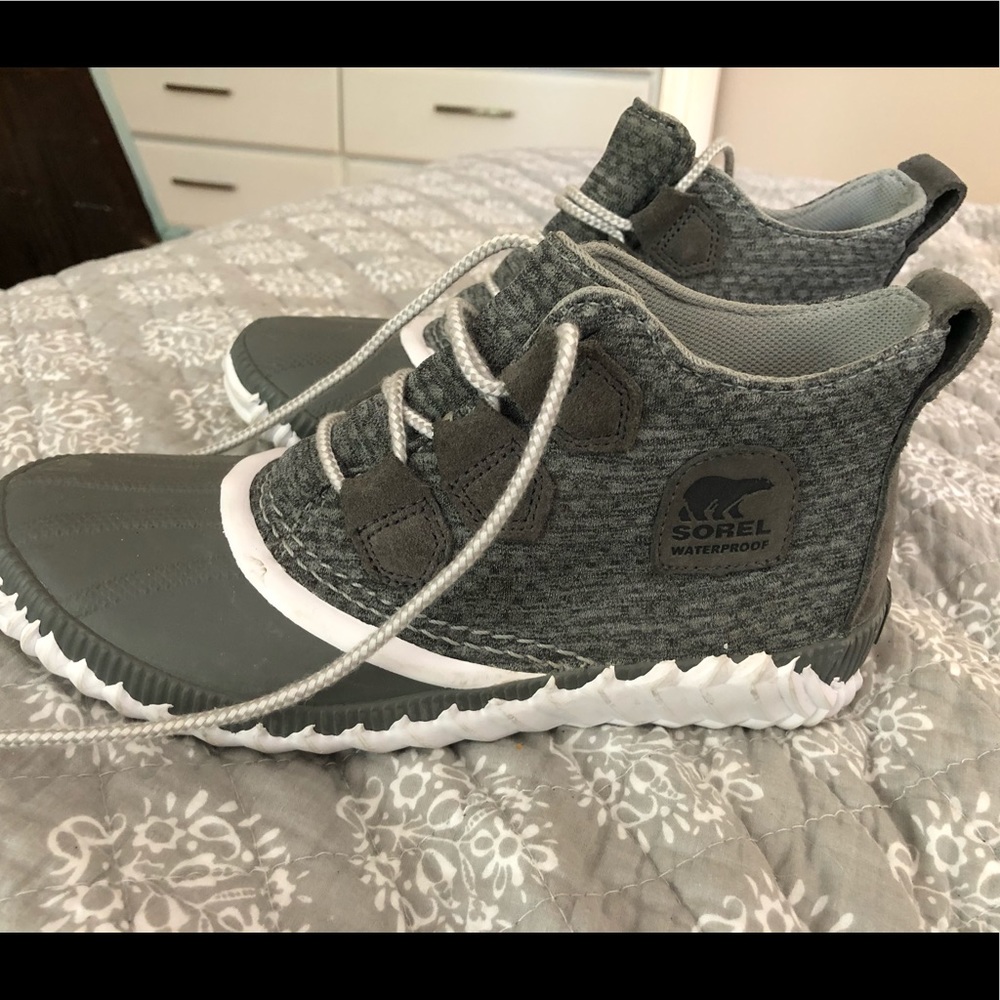 Sorel waterproof booties